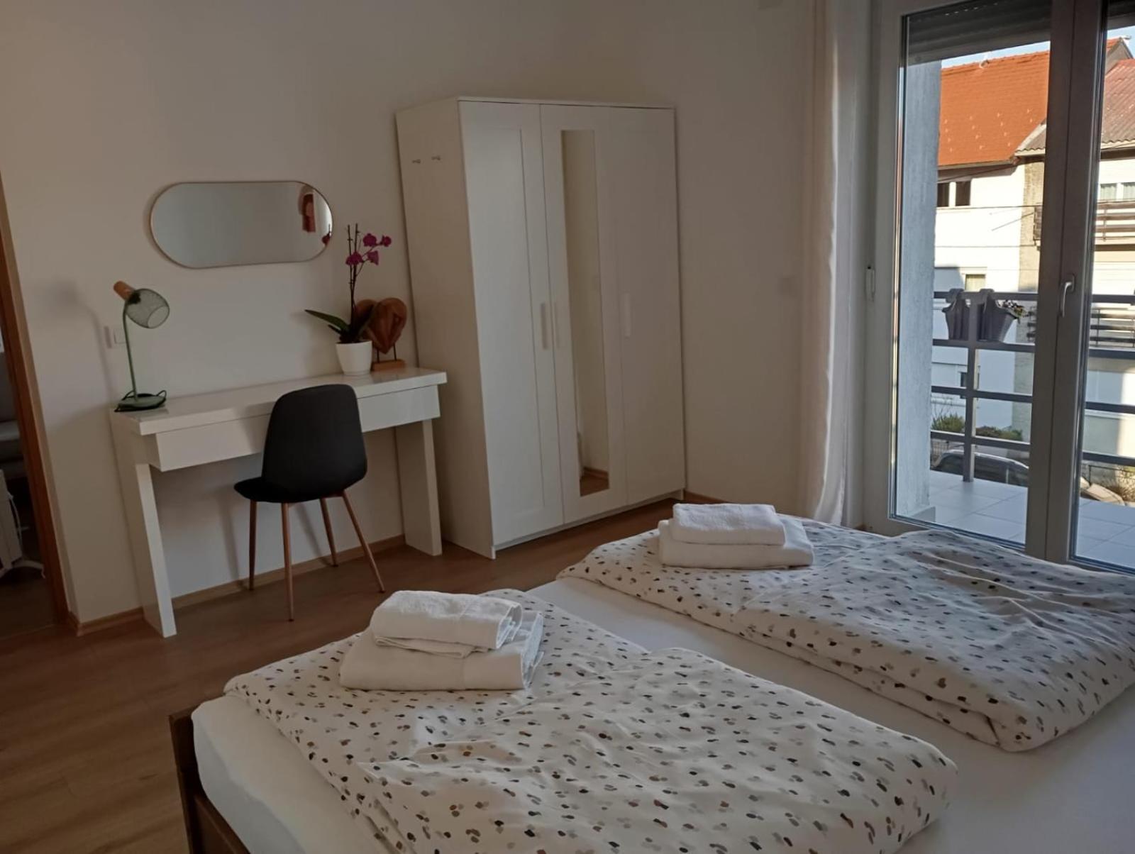 Apartman Zagreb , With Balcony And Free Parking Exteriör bild